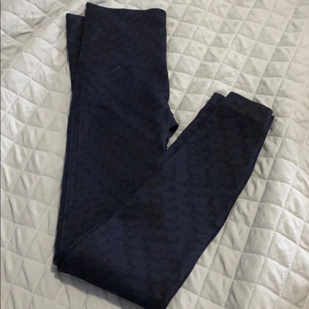 SPANX SEAMLESS LEGGINGS (navy&black print)